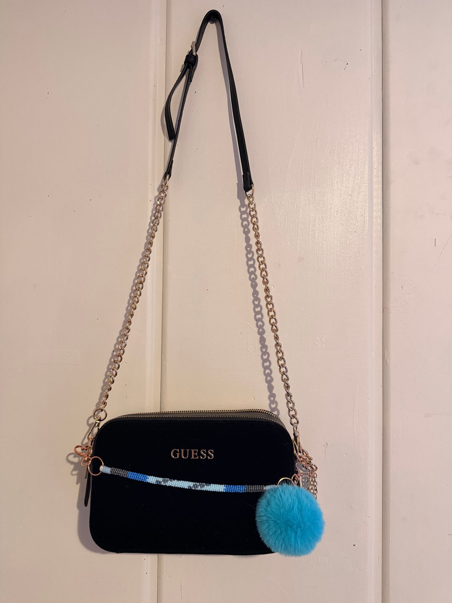 Guess purse w/ keychain
