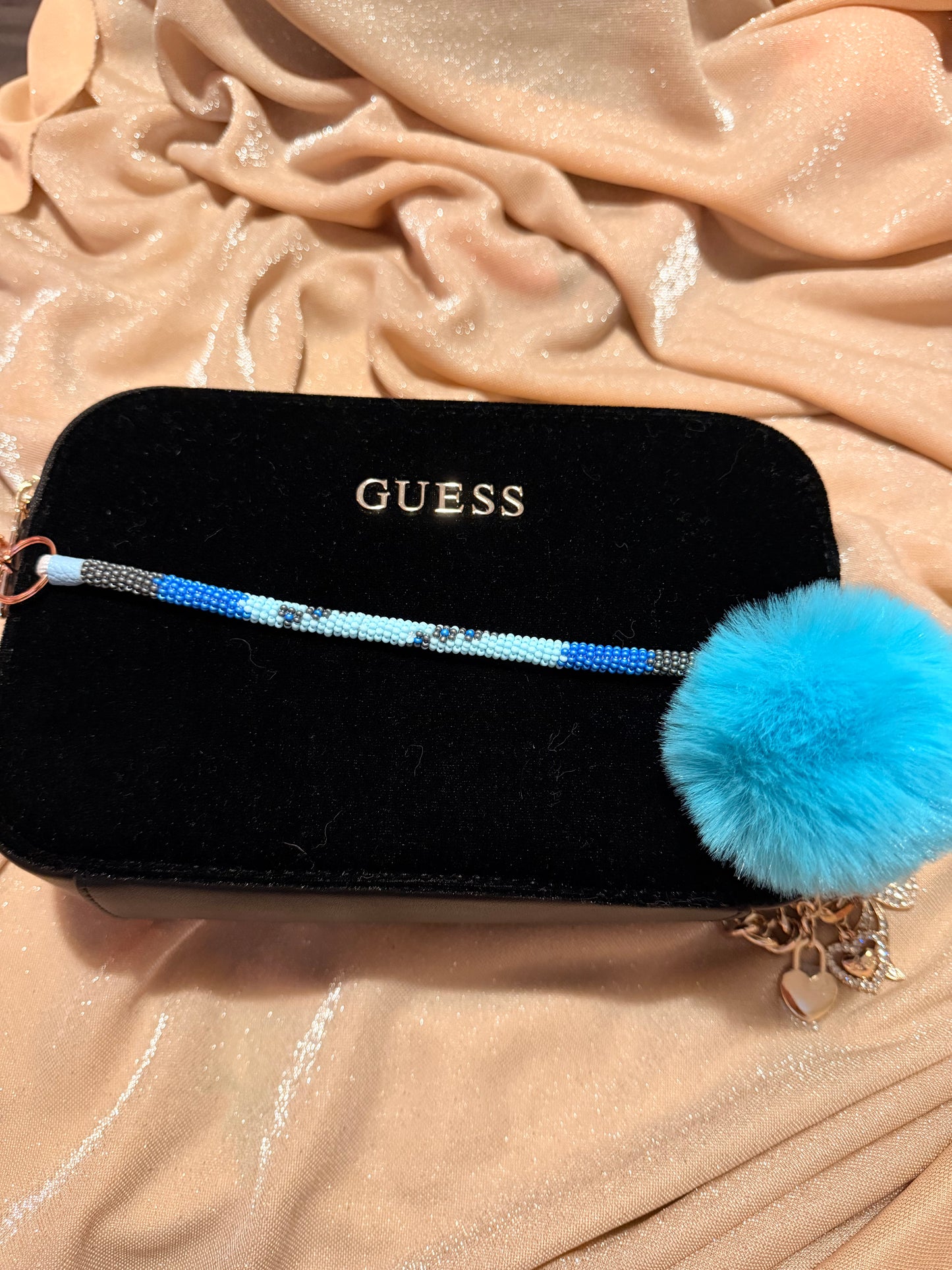 Guess purse w/ keychain