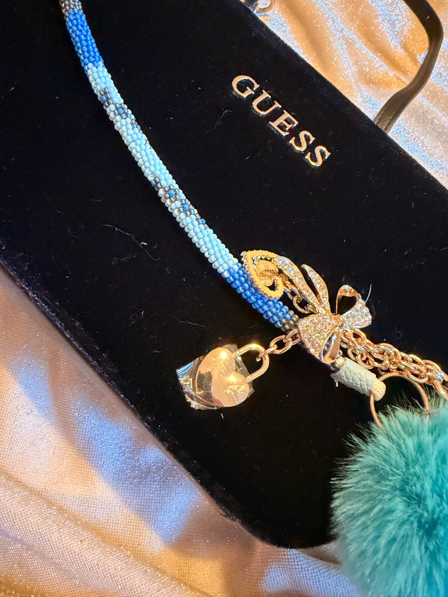 Guess purse w/ keychain
