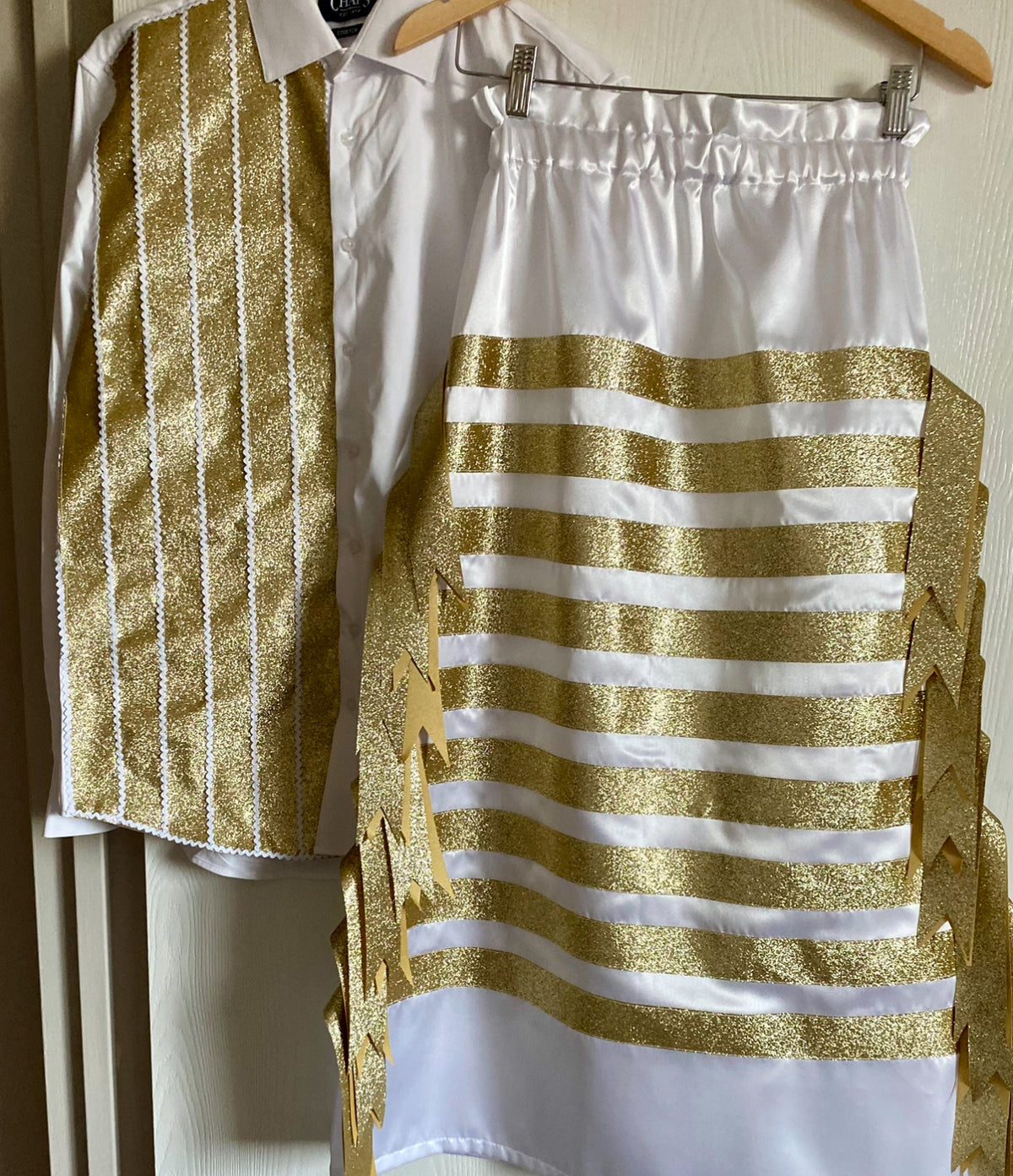 Golden glow